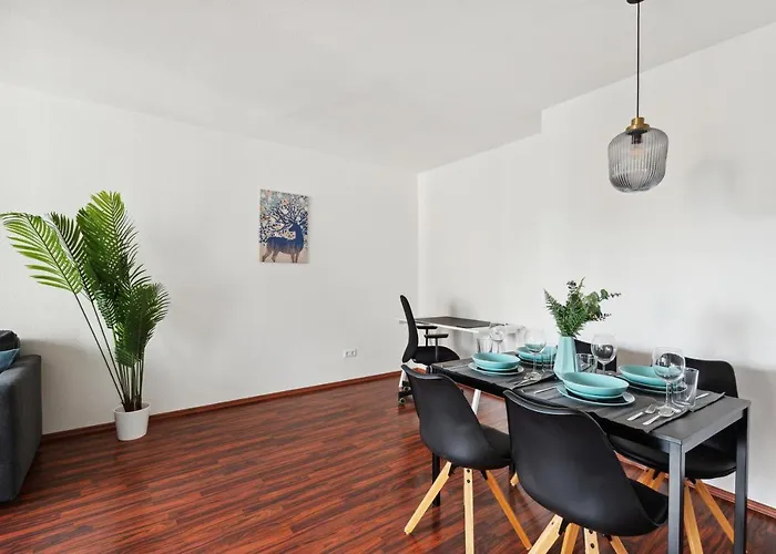 Good Homes Business & I Netflix, Kueche & 1000mbits Висбаден